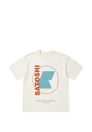 SATOSHI NAKAMOTO graphic-print T-shirt - Neutrals