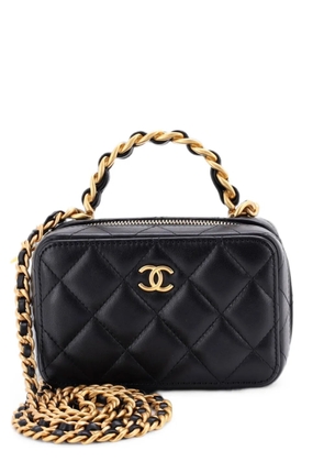 CHANEL Pre-Owned CC Chain Handle Zip Around Vanity Case with Chain Quilted Lambskin Mini crossbody bag - Black