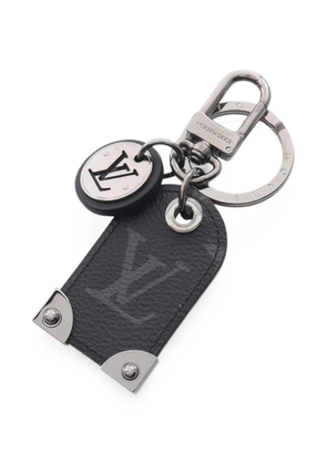 Louis Vuitton Pre-Owned 2018 monogram eclipse travel tag bag charm - Black