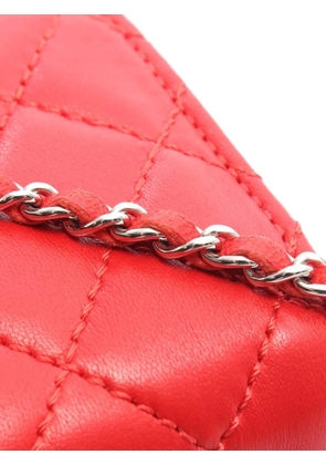 CHANEL Pre-Owned 2010-2011 Matelassé chain wallet - Red