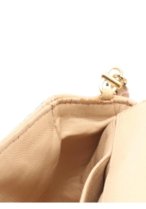 CHANEL Pre-Owned 2009-2010 matelassé East-West shoulder bag - Neutrals