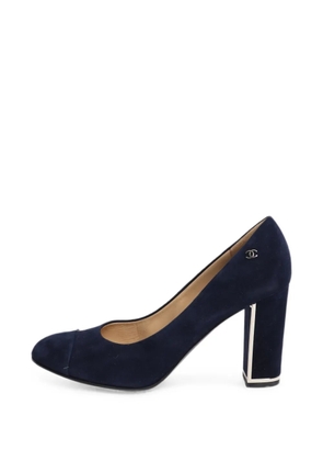 CHANEL Pre-Owned CC logo suede pumps - Blue