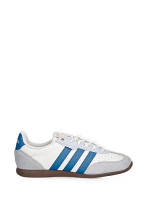 adidas Barreda Lo three-stripes sneakers - White