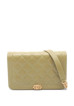 CHANEL Pre-Owned 2021 Boy Chanel shoulder bag - Green