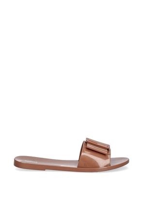Melissa bow-detail buckle slides - Neutrals