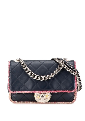 CHANEL Pre-Owned 2019 Quilted Lambskin and Tweed Elegant Trim Flap satchel - Blue