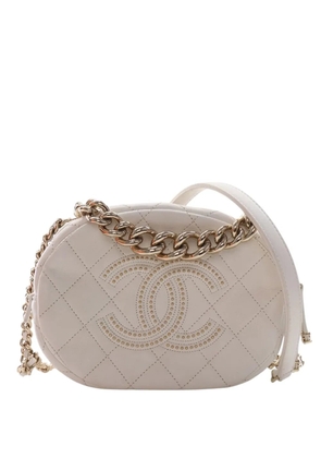 CHANEL Pre-Owned 2019 CC Quilted Studded Lambskin Round Camera Bag crossbody bag - White