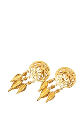 CHANEL Pre-Owned 1995 CC Gold Plated Filigree Fringe Drop Clip On Earrings costume earrings