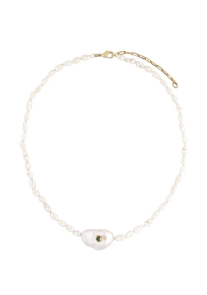 FENOMENA emerald-embellished pearl necklace - Gold