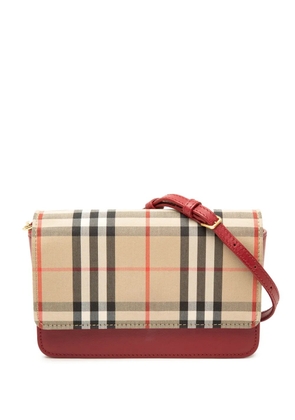 Burberry Pre-Owned 2000-2017 House Check Trimmed Leather Flap crossbody bag - Red