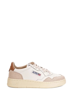Autry perforated panelled sneakers - Neutrals