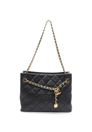 CHANEL Pre-Owned 2021s Matelassé chain shoulder bag - Black