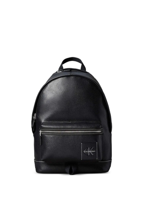 Calvin Klein logo-patch pebbled backpack - Black