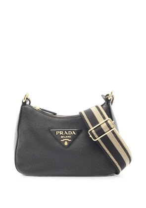 Prada Pre-Owned 2010s Vitello Dino shoulder bag - Black