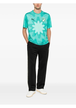 PUMA x FIF x Salehe Bembury graphic-print logo-patch T-shirt - Green