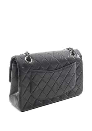 CHANEL Pre-Owned 2002-2003 matelassé leather crossbody bag - Black