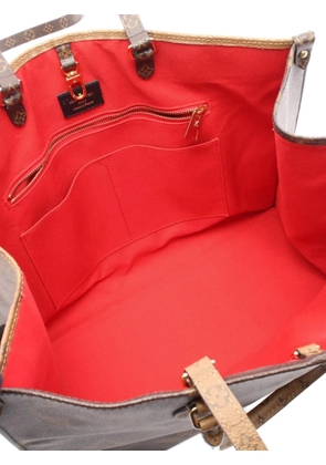 Louis Vuitton Pre-Owned 2019 GM OnTheGo tote bag - Neutrals