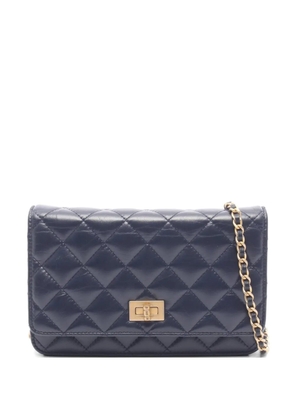CHANEL Pre-Owned 2017-2018 2.55 quilted shoulder bag - Blue