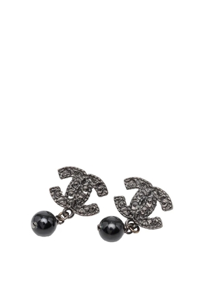 CHANEL Pre-Owned 2008 CC Brass Beaded Drop Push Back Earrings costume earrings - Black