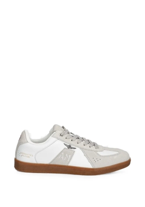 Aeronautica Militare logo-plaque panelled low-top sneakers - White