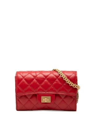 CHANEL Pre-Owned 2018-2019 Quilted Aged Calfskin Reissue 2.55 Clutch with Chain crossbody bag - Red