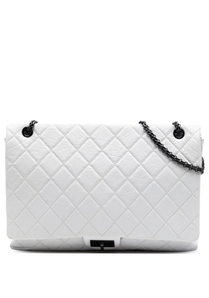 CHANEL Pre-Owned 2008-2009 Maxi Quilted Aged Calfskin Reissue 2.55 Single Flap shoulder bag - White