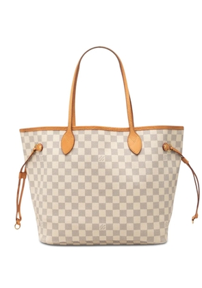 Louis Vuitton Pre-Owned 2018 Damier Azur Neverfull MM tote bag - White