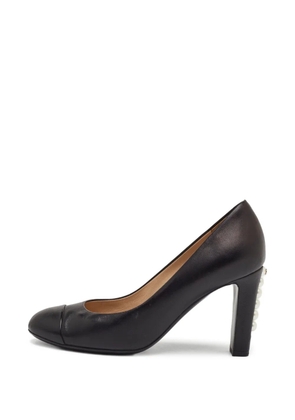 CHANEL Pre-Owned cap-toe CC pearl pumps - Black