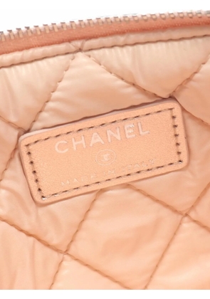 CHANEL Pre-Owned 2015-2016 Matelassé metallic pouch - Pink