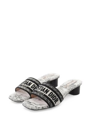 Christian Dior Pre-Owned 2020s Dway canvas sandals - White