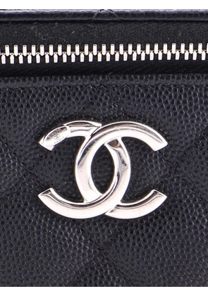 CHANEL Pre-Owned Coco Enamel Strap Vanity Case with Chain Quilted Caviar Mini crossbody bag - Black