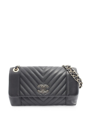 CHANEL Pre-Owned 2019 Chevron V-stitch shoulder bag - Black