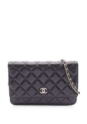 CHANEL Pre-Owned 2021s Matelassé chain wallet - Black