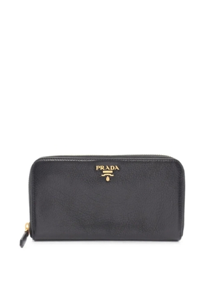 Prada Pre-Owned 2000s Cervo Antic zip-around wallet - Black
