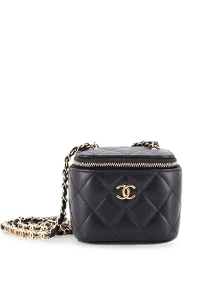 CHANEL Pre-Owned Tiny CC Link Vanity Case with Chain Quilted Caviar Mini clutch bag - Black