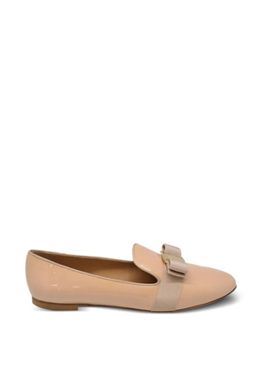 Ferragamo 'Scotty' pumps - Neutrals