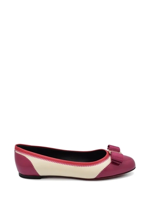 Ferragamo 'Vara' ballerinas - Pink