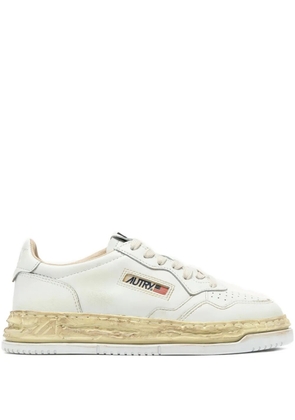 General Scale. x Mihara Yasuhiro Medalist sneakers - White