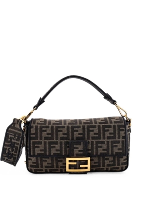 Fendi Pre-Owned Baguette NM Bag Zucca Canvas Medium shoulder bag - Brown