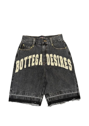 Bottega Desires logo-patch raw-cut shorts - Grey