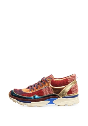 CHANEL Pre-Owned tweed CC sneakers - Red