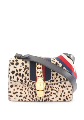 Gucci Pre-Owned 2000s Small Sylvie leopard-print shoulder bag - Neutrals