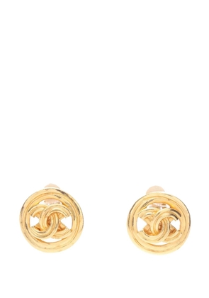 CHANEL Pre-Owned 1996 CC Gold Plated Round Clip On Earrings costume earrings