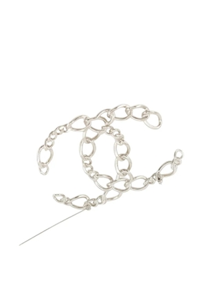 CHANEL Pre-Owned 2006 CC Brass Openwork Chain Brooch costume brooch - Silver