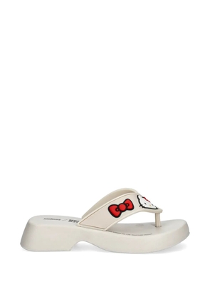 Melissa Hello Kitty platform flip-flops - Neutrals