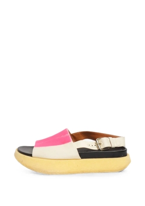 Marni Pre-Owned Fussbett brushstroke-print sandals - Neutrals