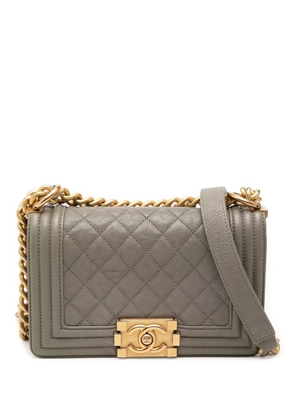 CHANEL Pre-Owned 2018-2019 Small Quilted Caviar Boy Flap crossbody bag - Brown