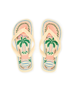 Havaianas Top Summer Vibes Sandal in Cream. Size 35/36. Also in 37/38, 39/40, 41/42.