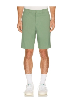 J.Lindeberg Eloy Short in Green. Size 30. Also in 32, 34, 36.