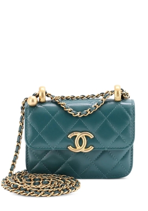 CHANEL Pre-Owned Perfect Fit Flap Coin Purse with Chain Quilted Calfskin clutch bag - Green